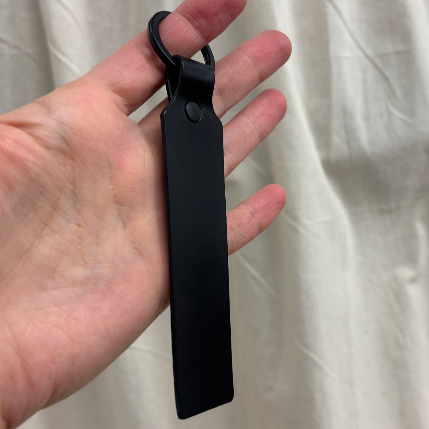 long keyring solid brass PVD buckle shiny leather shoulder