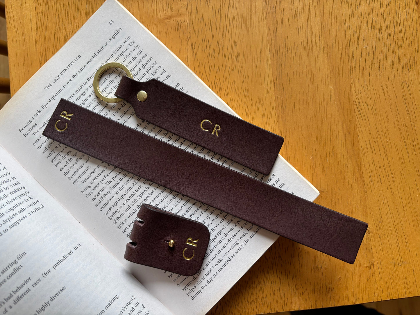 Keyring in firm leather